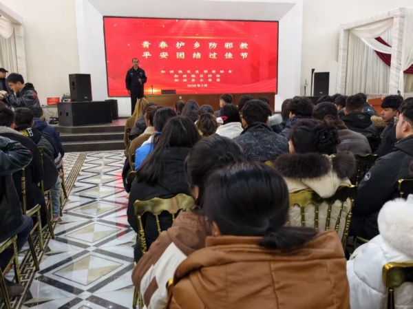 600和田地区反邪教协会开展“青春护乡反邪教 平安团圆过佳节”主题宣传活动_副本.jpg 600和田地区反邪教协会开展“青春护乡反邪教 平安团圆过佳节”主题宣传活动_副本.jpg